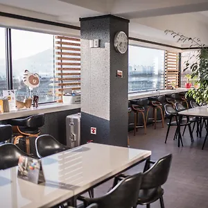 mozzi-hostel.busan-hotelsweb.com/